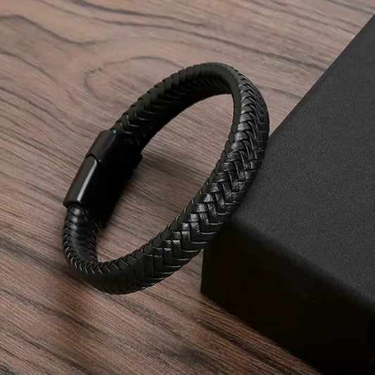 Pulsera magnética de cuero PU negra para hombres modernos y elegantes